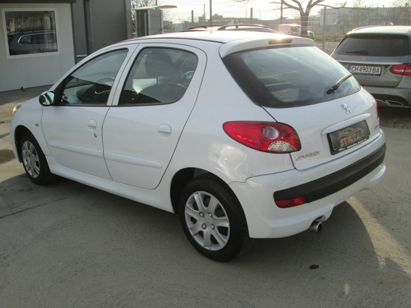 Peugeot 206 206 plus КЛИМАТИК + 4бр ГУМИ С ДЖАНТИ, снимка 7 - Автомобили и джипове - 48544477