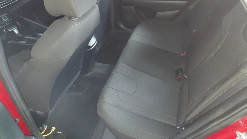 Hyundai Elantra, снимка 6 - Автомобили и джипове - 52471896