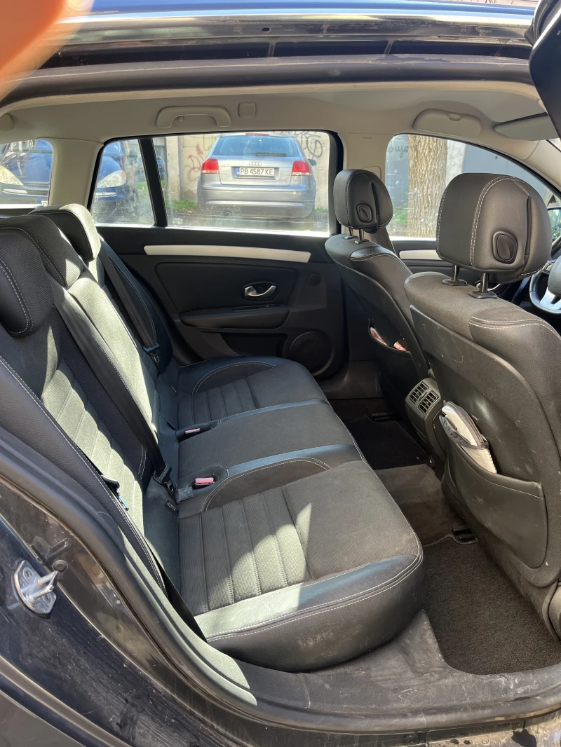 Renault Laguna 2.0, снимка 12 - Автомобили и джипове - 52592690