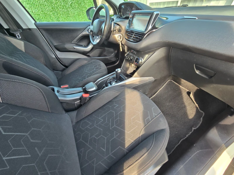 Peugeot 2008 FACELIFT * 100к.с.., снимка 14 - Автомобили и джипове - 52632809