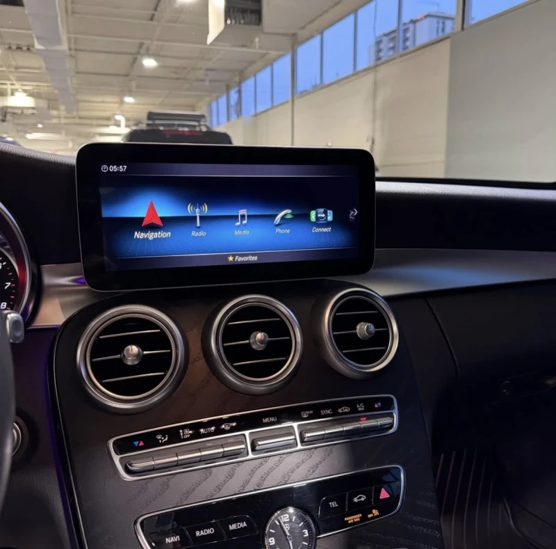 Mercedes-Benz C 300 * * AMG PACK* * CARFAX* * АВТО КРЕДИТ* * , снимка 9 - Автомобили и джипове - 52686882