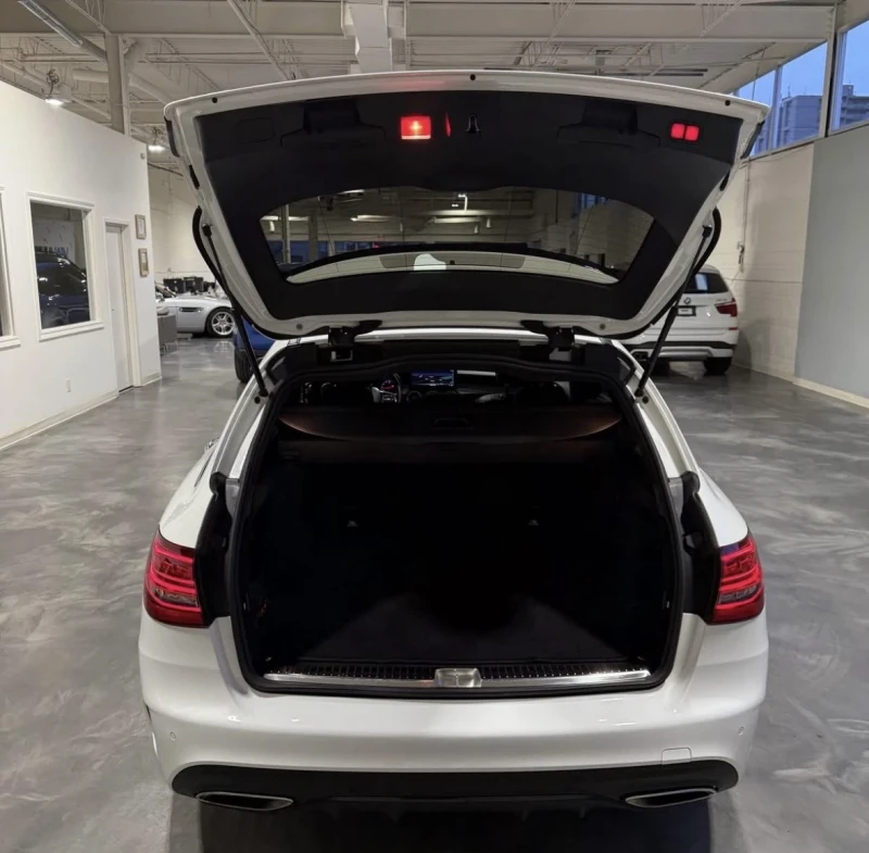 Mercedes-Benz C 300 * * AMG PACK* * CARFAX* * АВТО КРЕДИТ* * , снимка 5 - Автомобили и джипове - 52686882