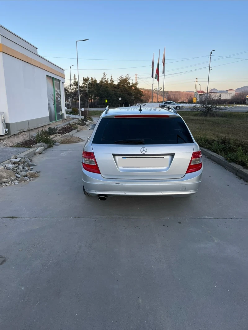Mercedes-Benz C 220, снимка 5 - Автомобили и джипове - 52775181