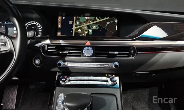 Genesis G90 3.8 GDI V6* Luxury* ДИСТРОНИК* ОБДУХВАНЕ* ПОДГРЕВ, снимка 11 - Автомобили и джипове - 55102501