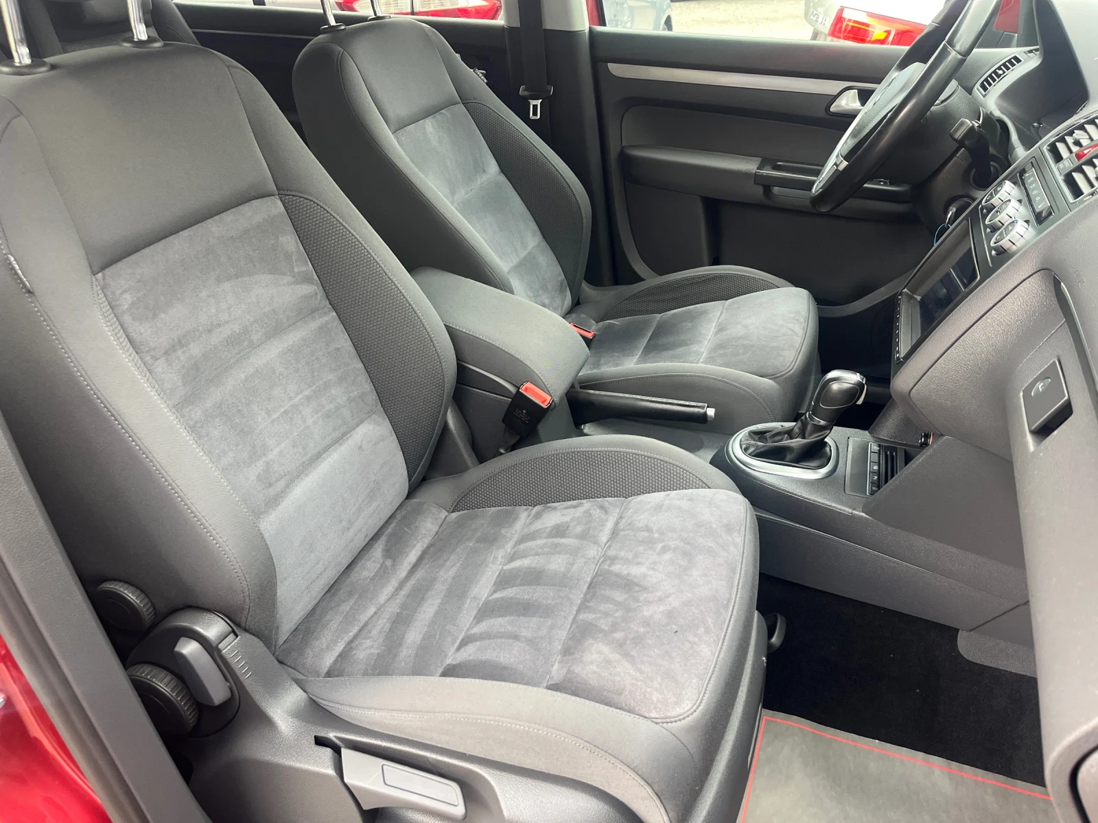 VW Touran 1.4TSI 170hp DSG HIGHLINE - изображение 10