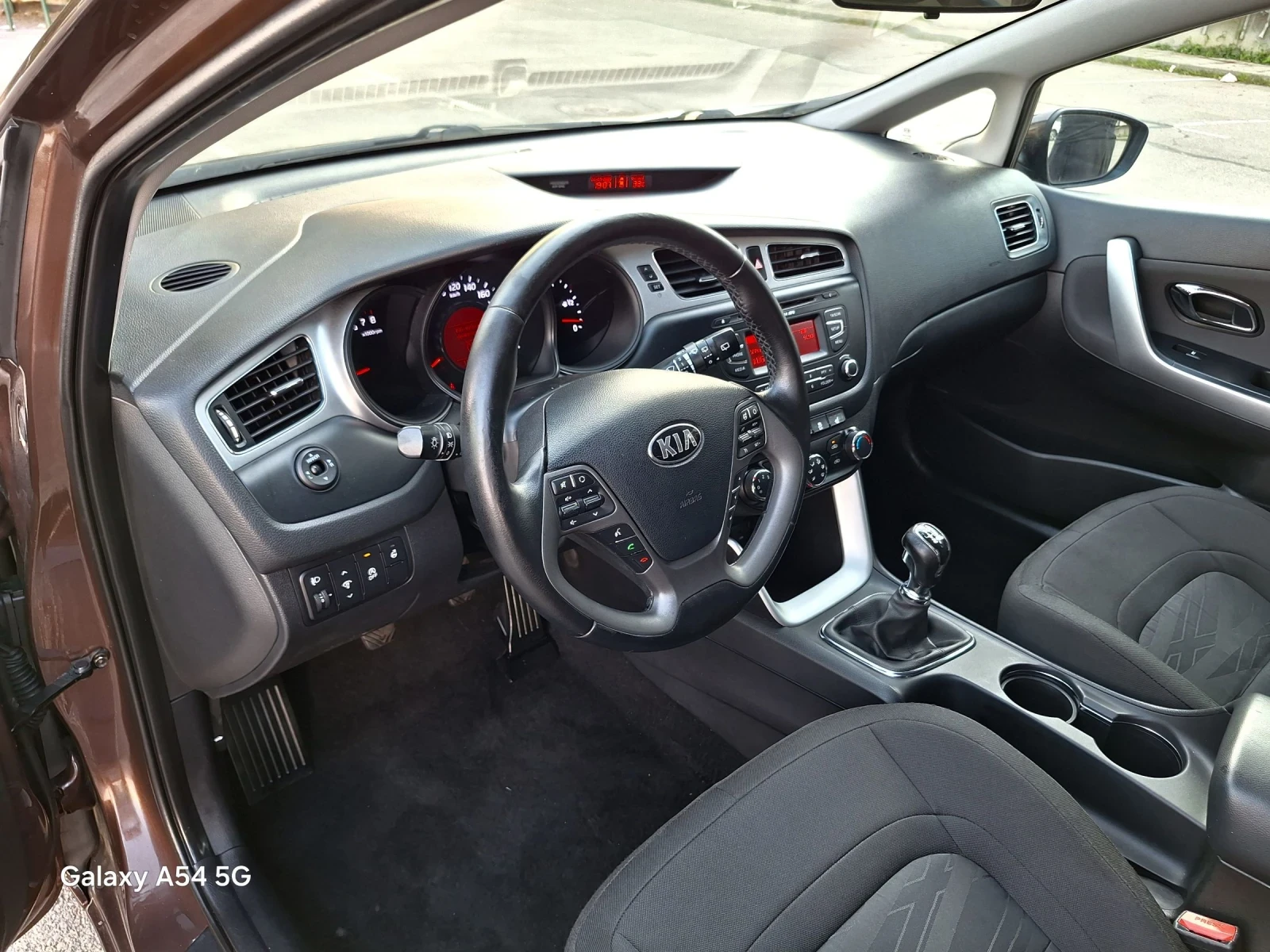 Kia Ceed 1.6-ПОДГРЕВ-6 скорости - изображение 10