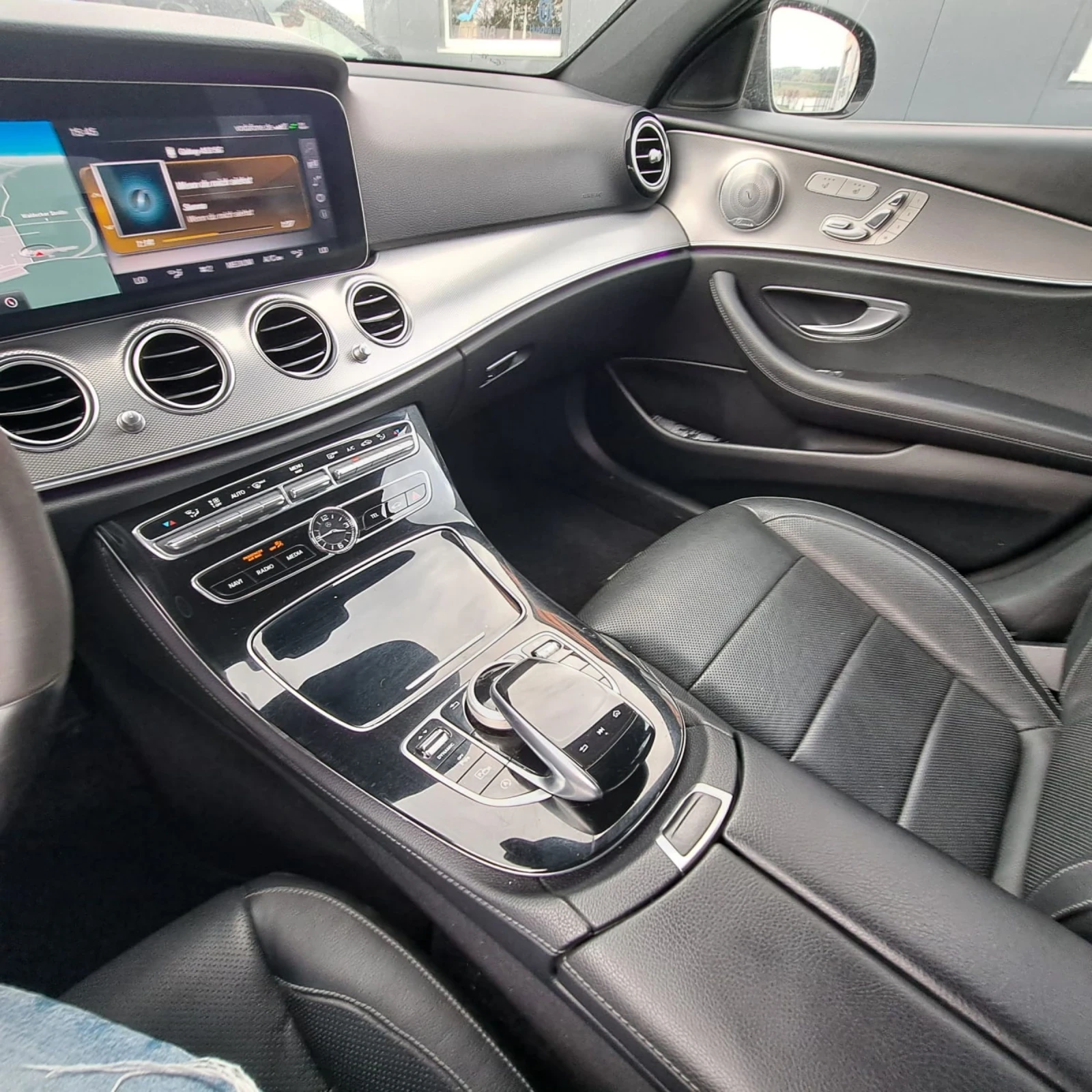 Mercedes-Benz E 350    E350d AMG Line* MULTIBEAM | Mobile.bg   11