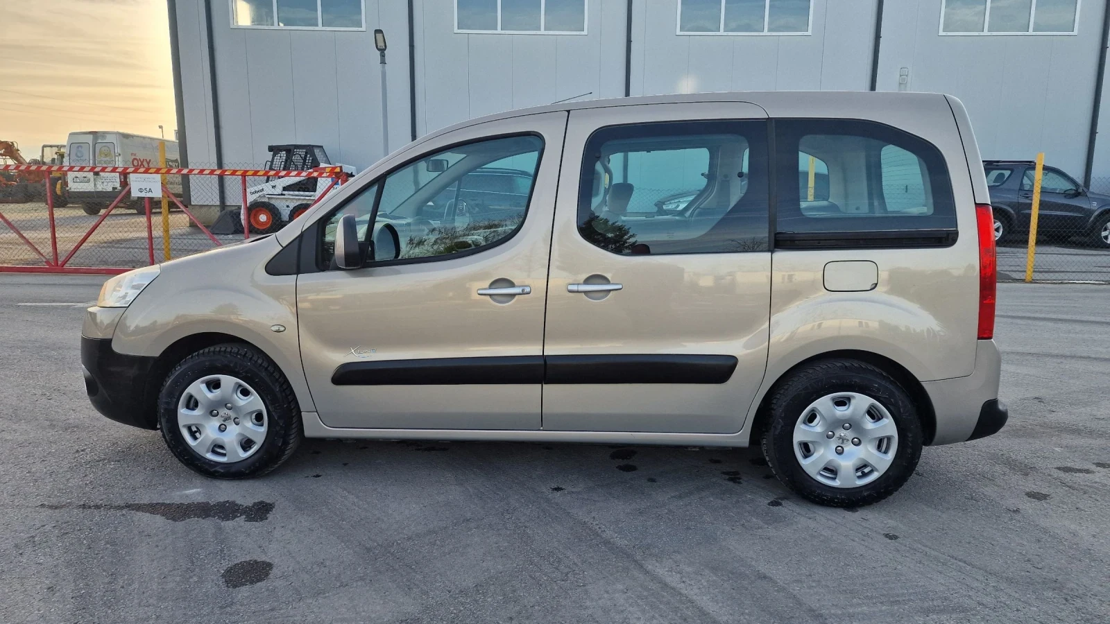 Peugeot Partner 1.6HDI | Mobile.bg   5