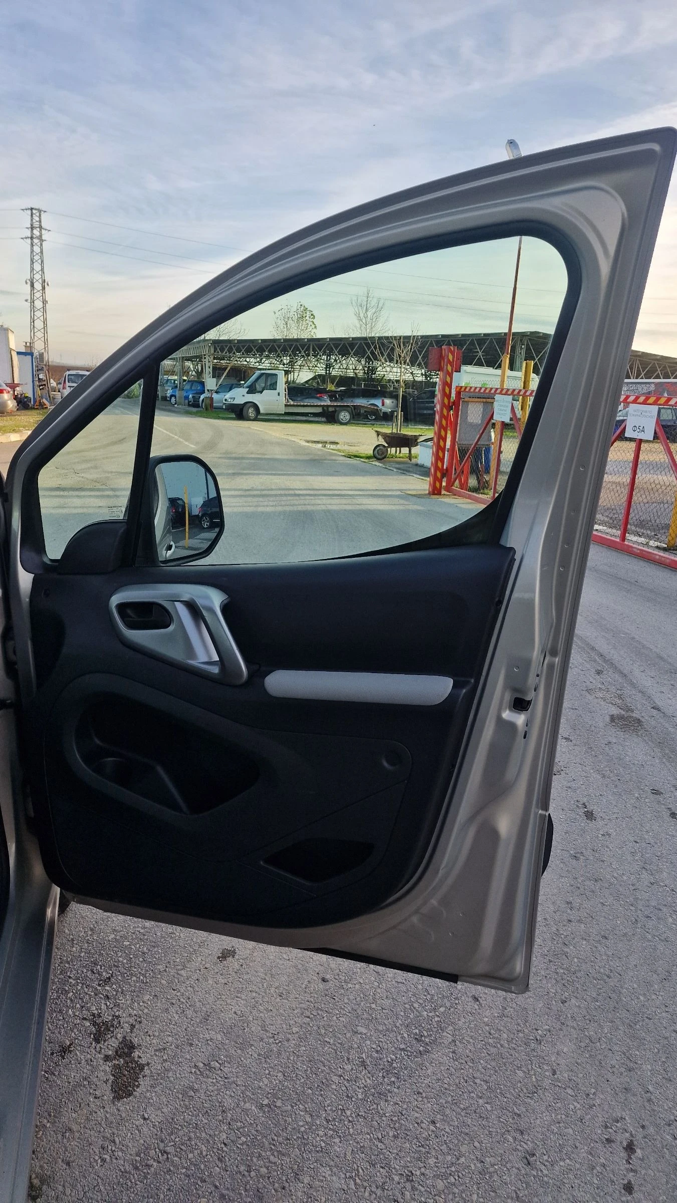 Peugeot Partner 1.6HDI | Mobile.bg   15