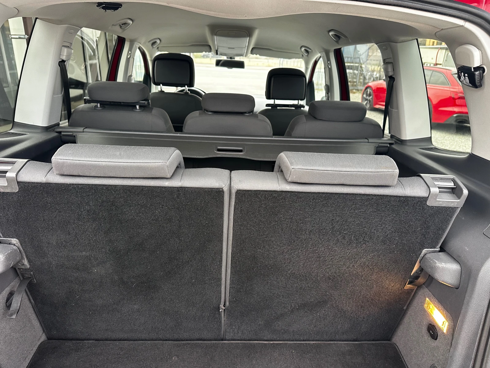 VW Touran 2.0TDI 140�.� 7������ | Mobile.bg � ����������� 17