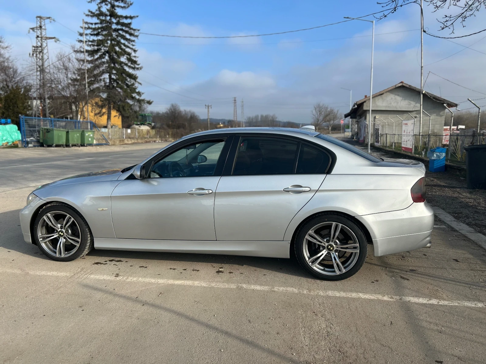 BMW 320  - изображение 2