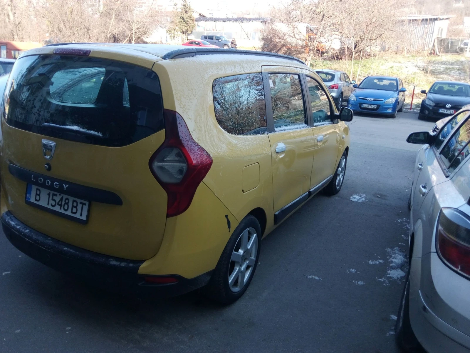 Dacia Lodgy Ван, снимка 3 - Автомобили и джипове - 54311079