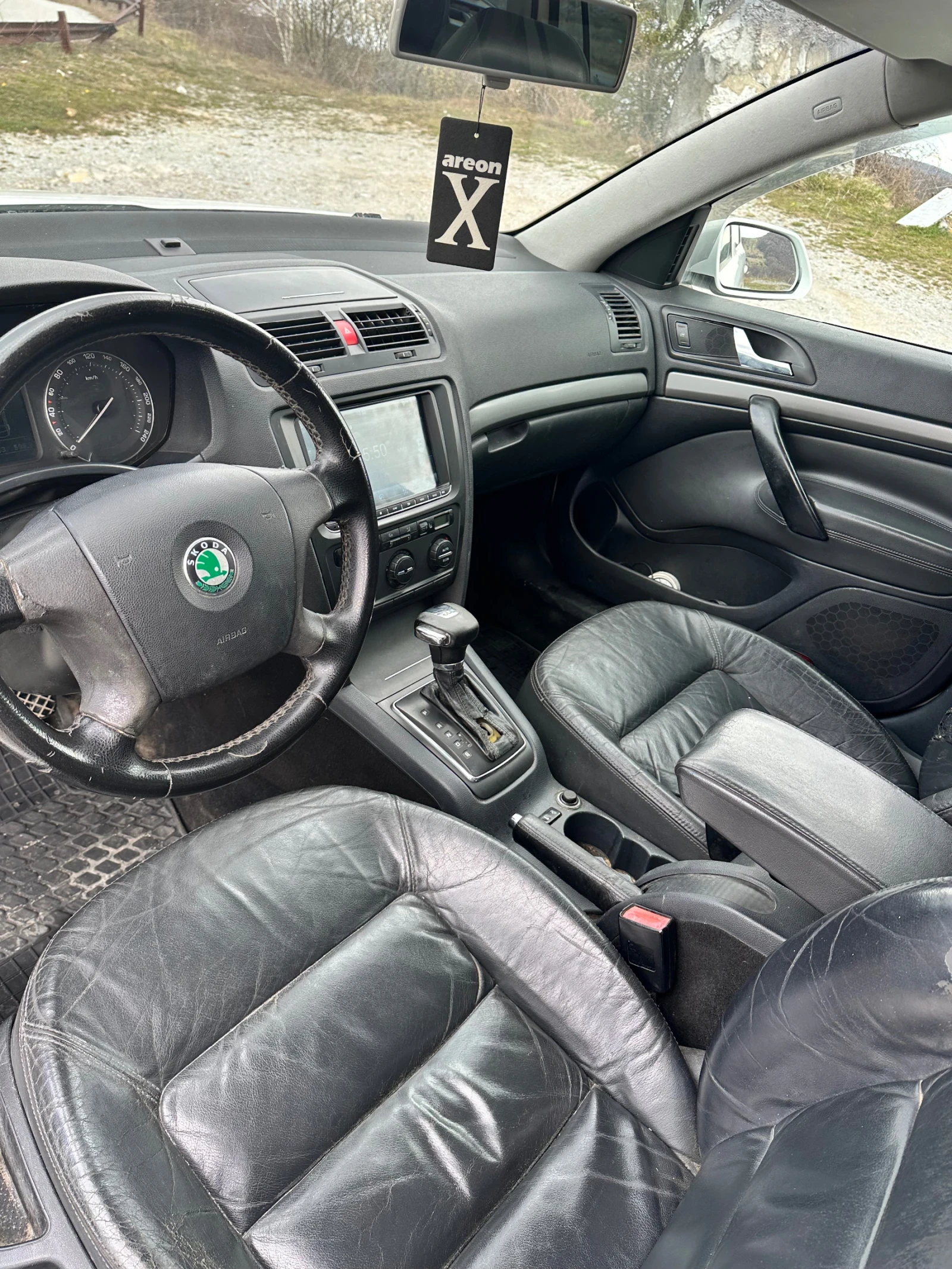 Skoda Octavia 2.0 TDI DSG, снимка 8 - Автомобили и джипове - 54662209