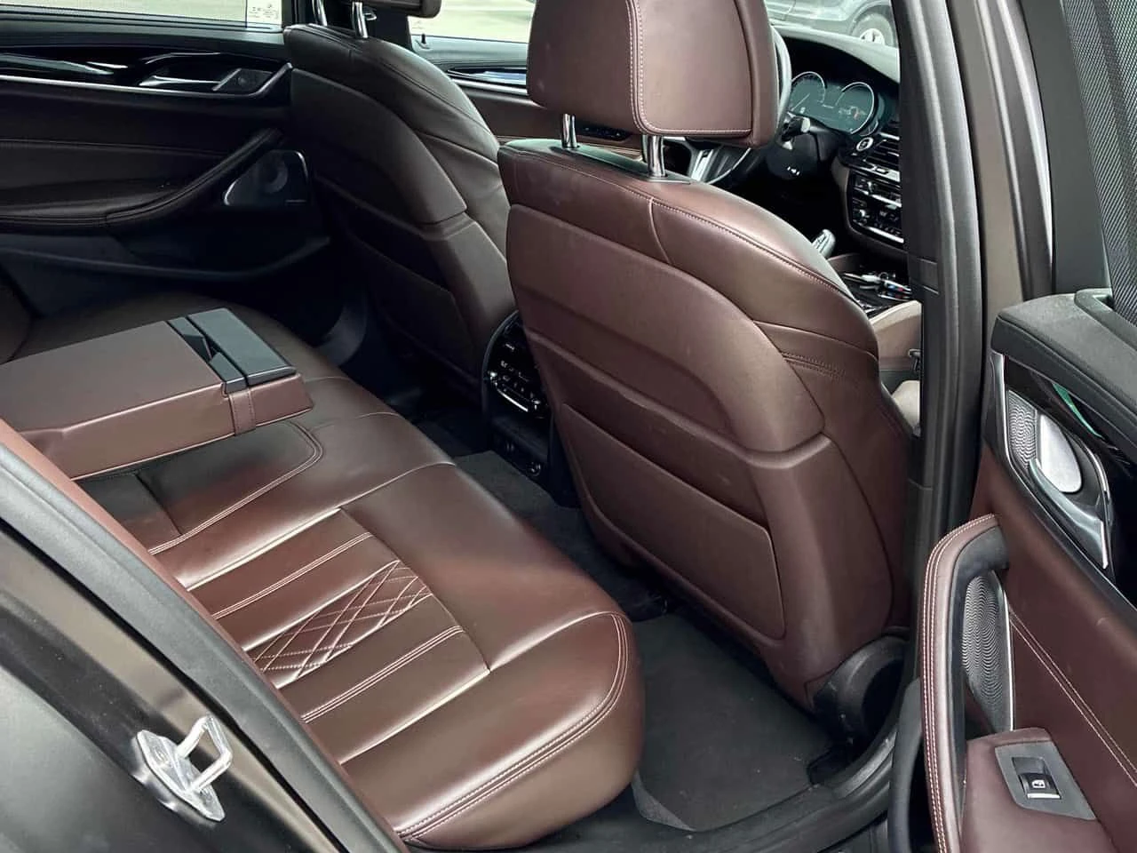 BMW 550 * M550i xDrive * CARFAX * ЦЕНА ДО БГ, снимка 9 - Автомобили и джипове - 54982386