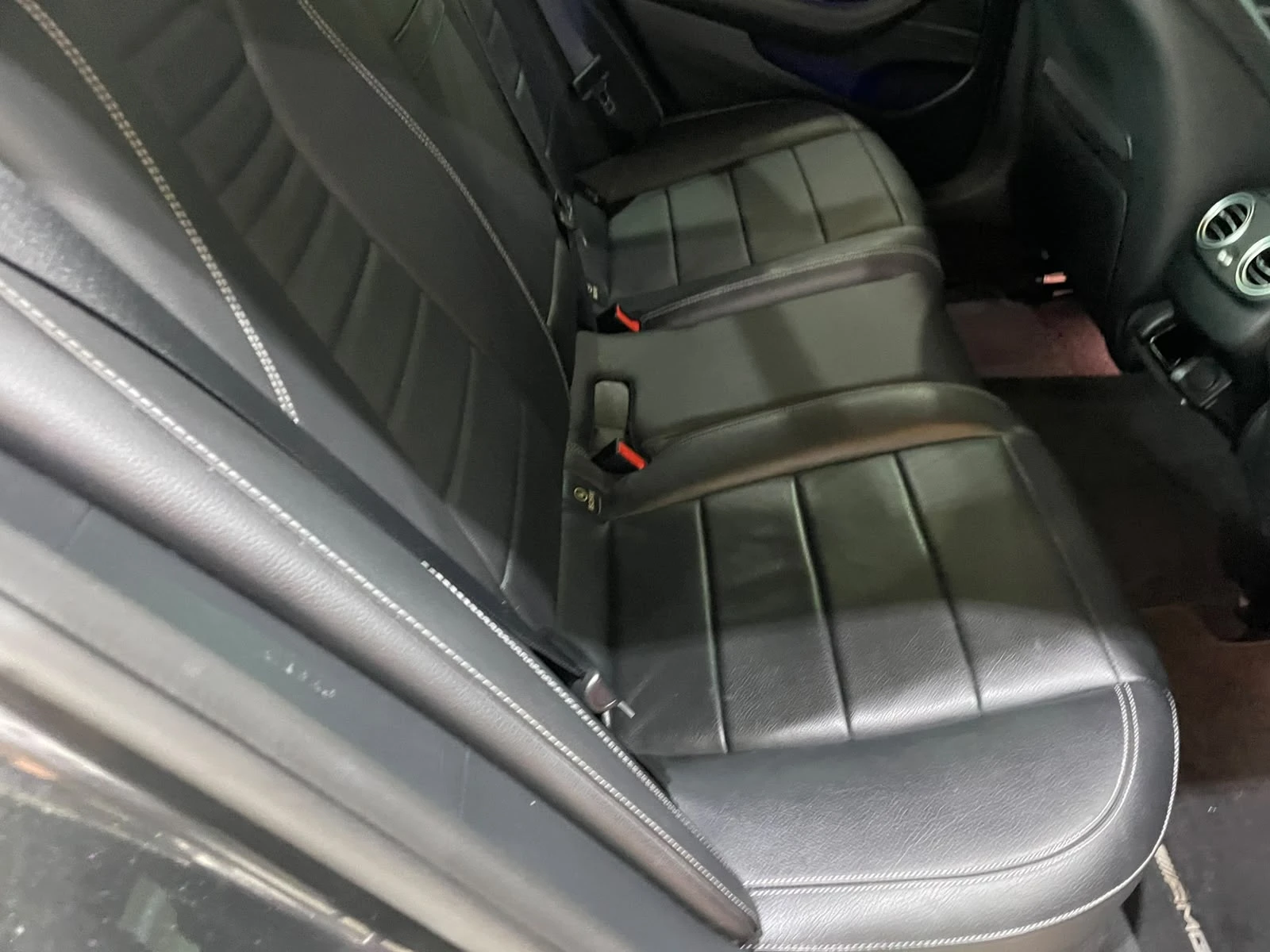 Mercedes-Benz E 220 d 4Matic ! AMG Line ! , снимка 13 - Автомобили и джипове - 55277805