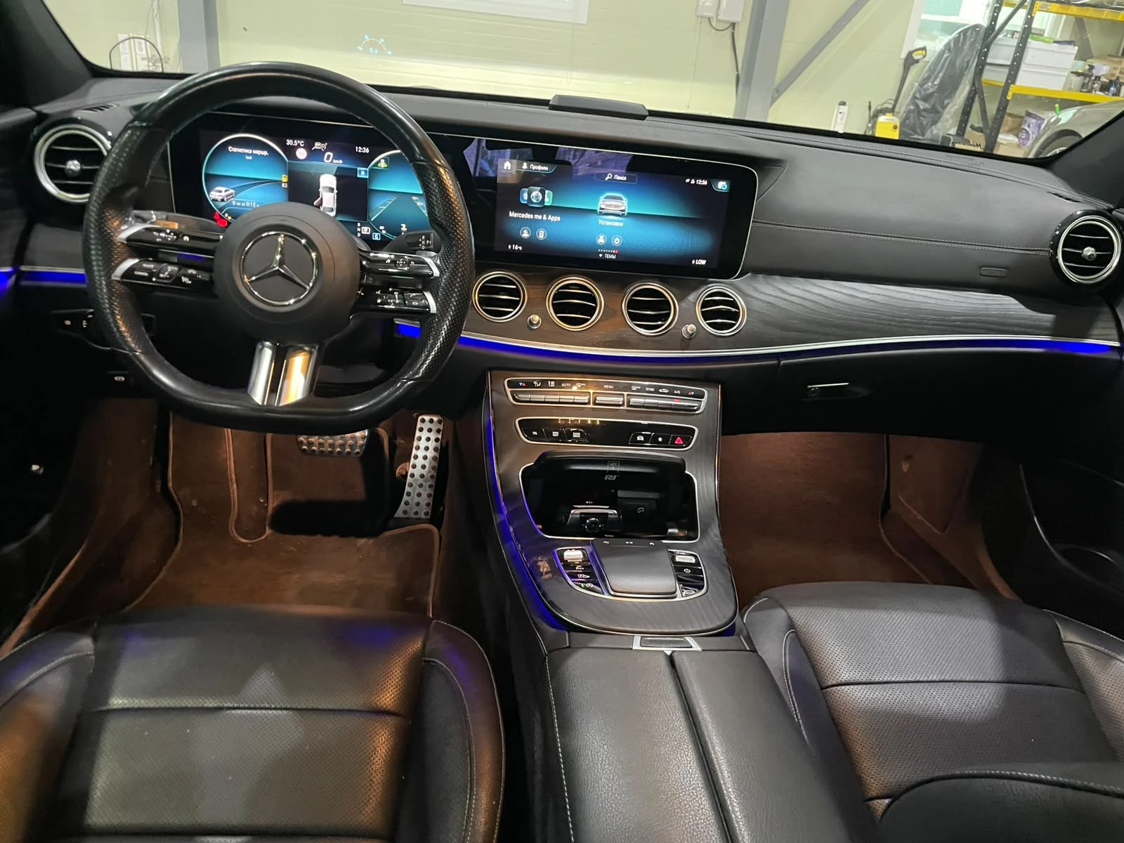Mercedes-Benz E 220 d 4Matic ! AMG Line ! , снимка 9 - Автомобили и джипове - 55277805