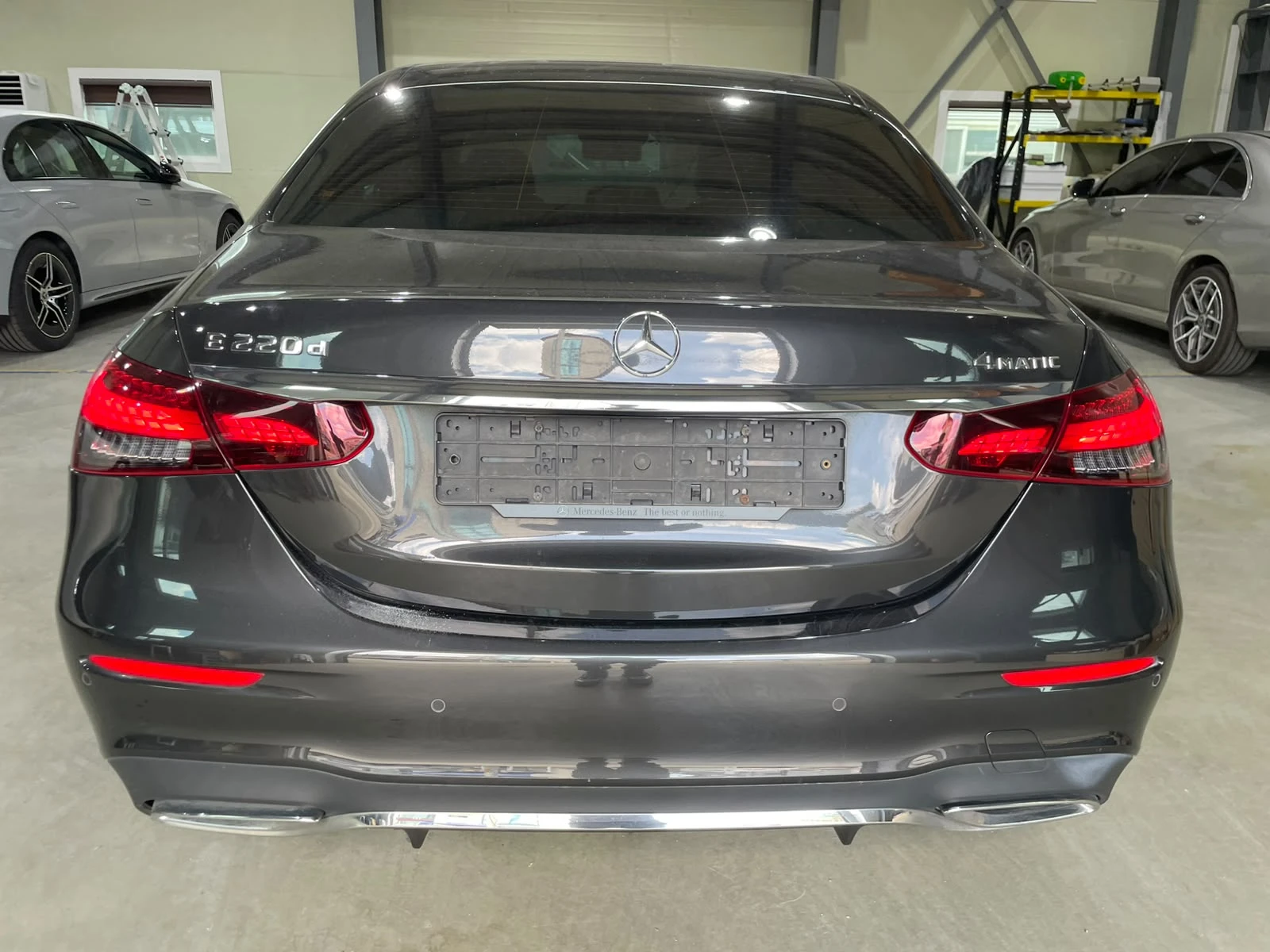 Mercedes-Benz E 220 d 4Matic ! AMG Line ! , снимка 5 - Автомобили и джипове - 55277805