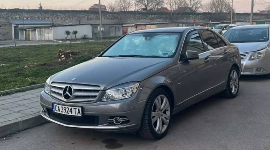 Mercedes-Benz C 180, снимка 3 - Автомобили и джипове - 55577595
