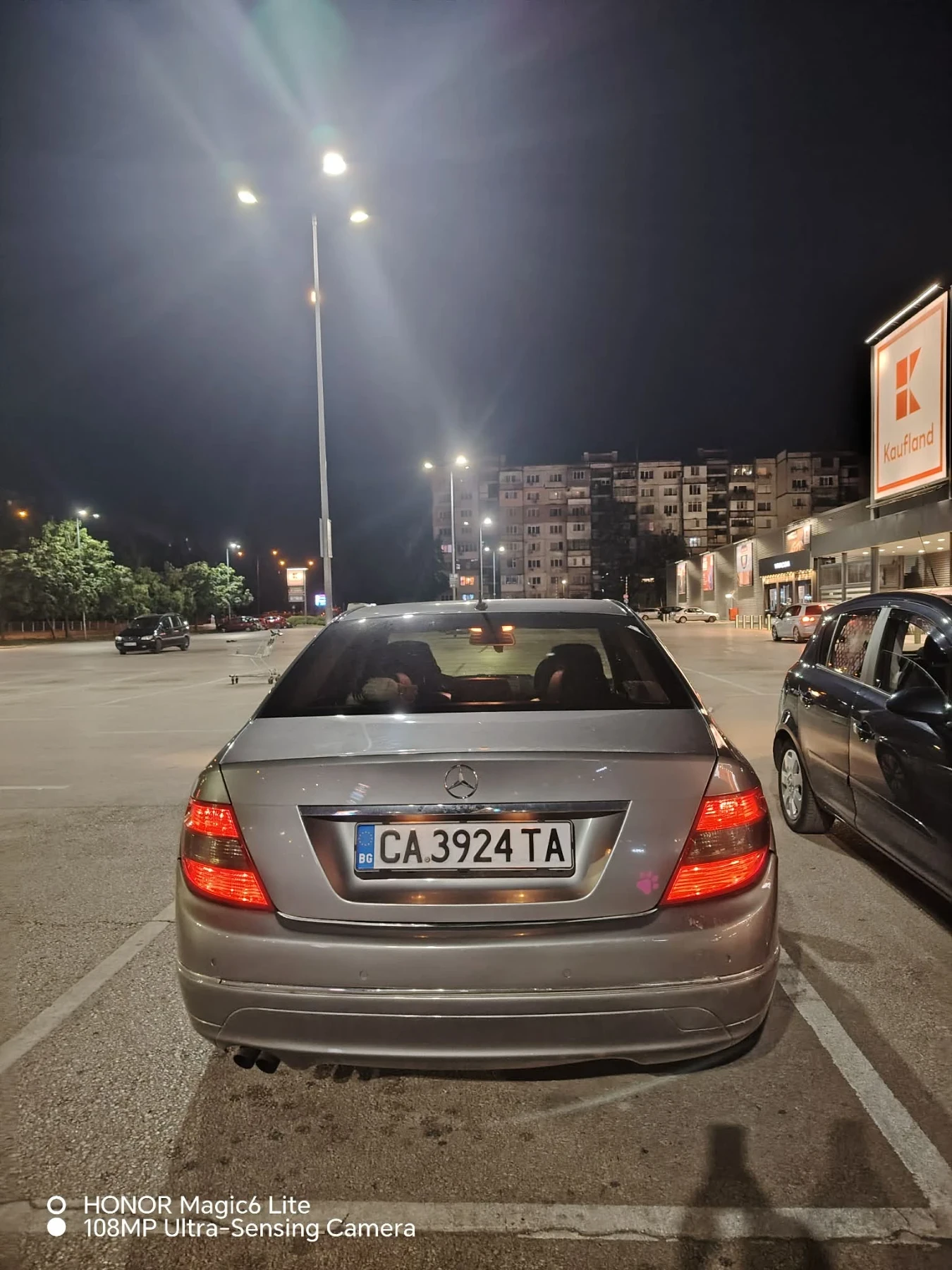 Mercedes-Benz C 180, снимка 2 - Автомобили и джипове - 55577595