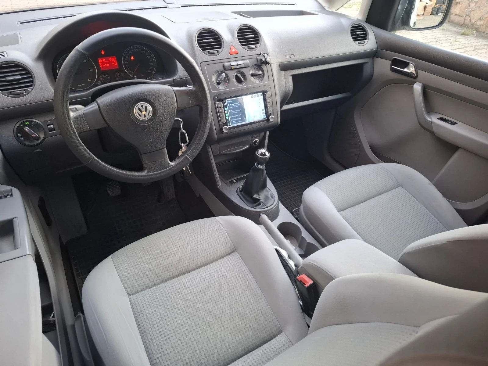 VW Caddy 1.9-TDI 105. LIFE, снимка 10 - Автомобили и джипове - 55677743