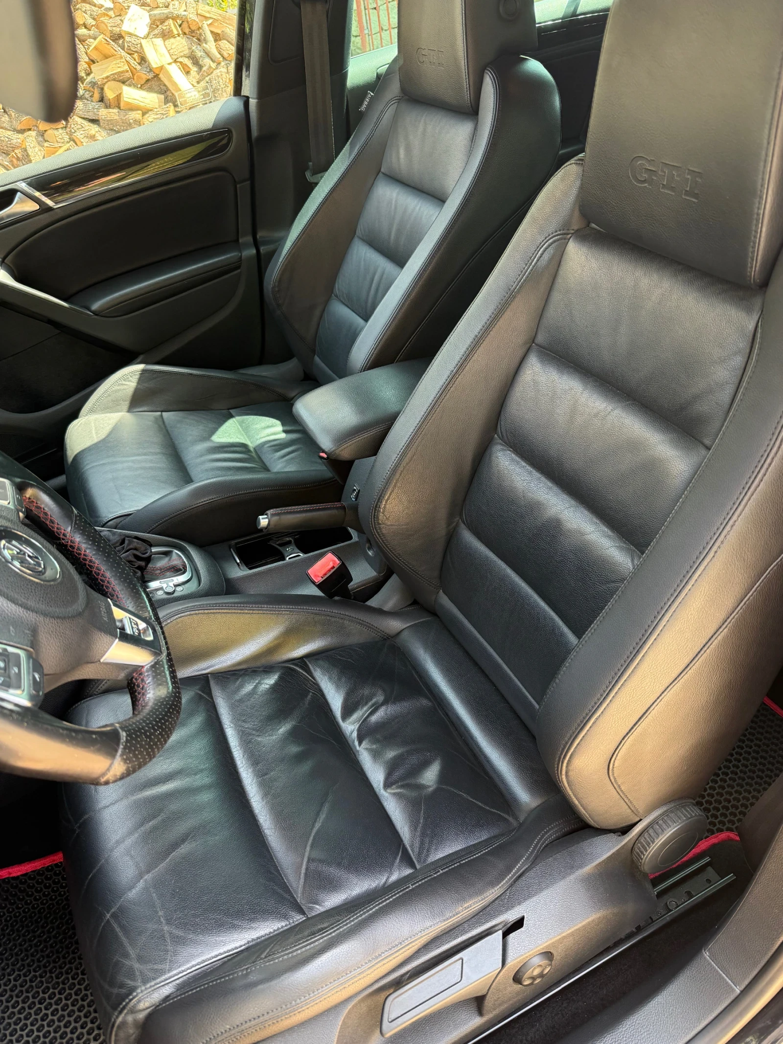 VW Golf 2.0 GTI, снимка 10 - Автомобили и джипове - 55879536