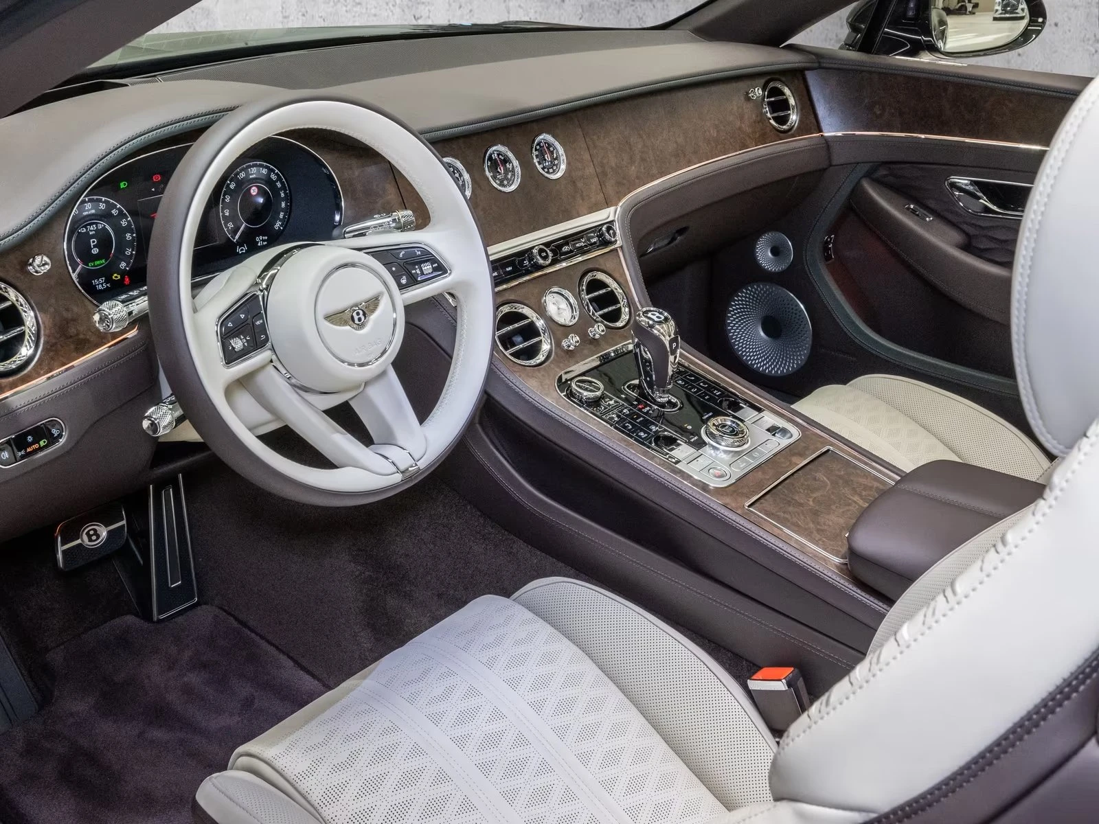 Bentley Continental gt GTC ULTRA PERFORMANCE/ MULLINER / B&O / 360 / HUD/, снимка 10 - Автомобили и джипове - 55951279