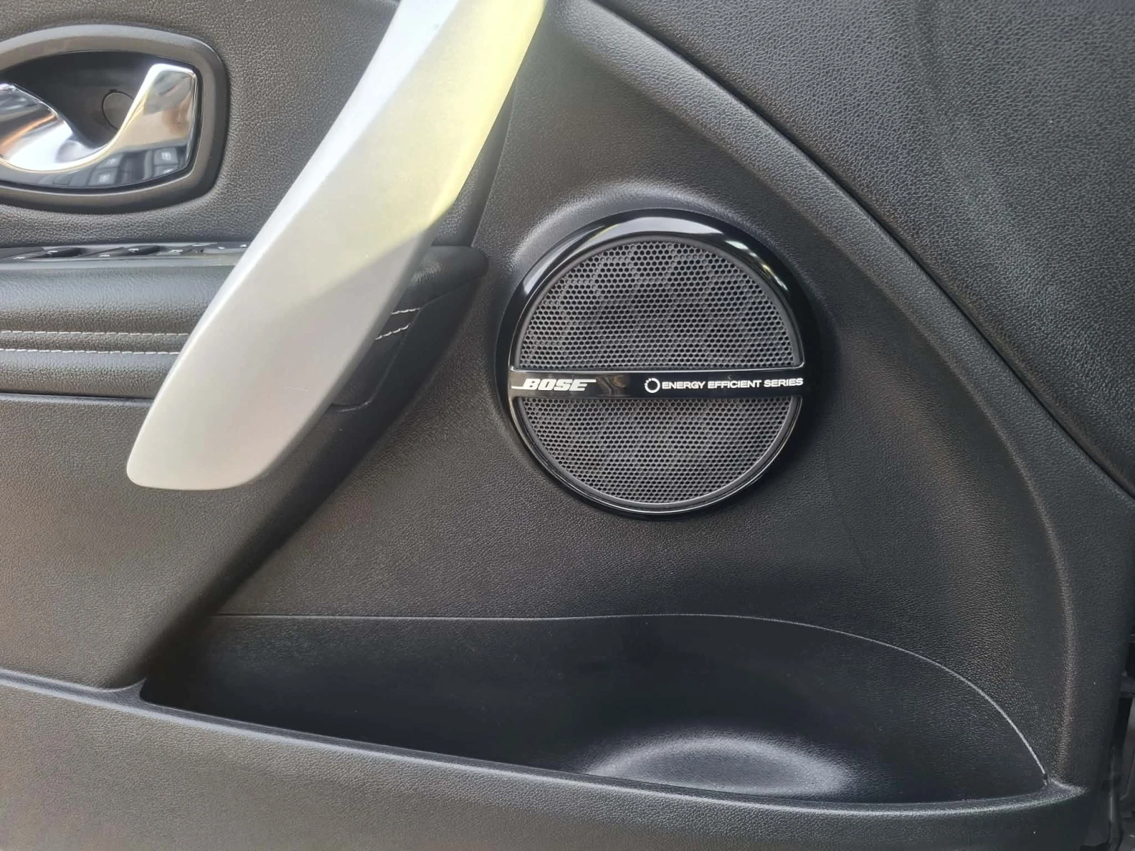 Renault Megane 1.5 DCI, снимка 10 - Автомобили и джипове - 56211556