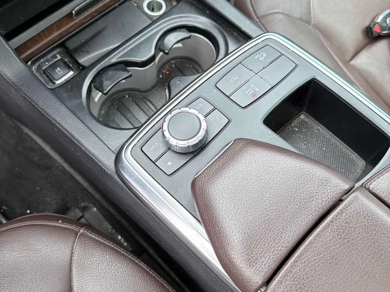 Mercedes-Benz ML 550 * CARFAX * ��� ������������ ������ | Mobile.bg � ����������� 12