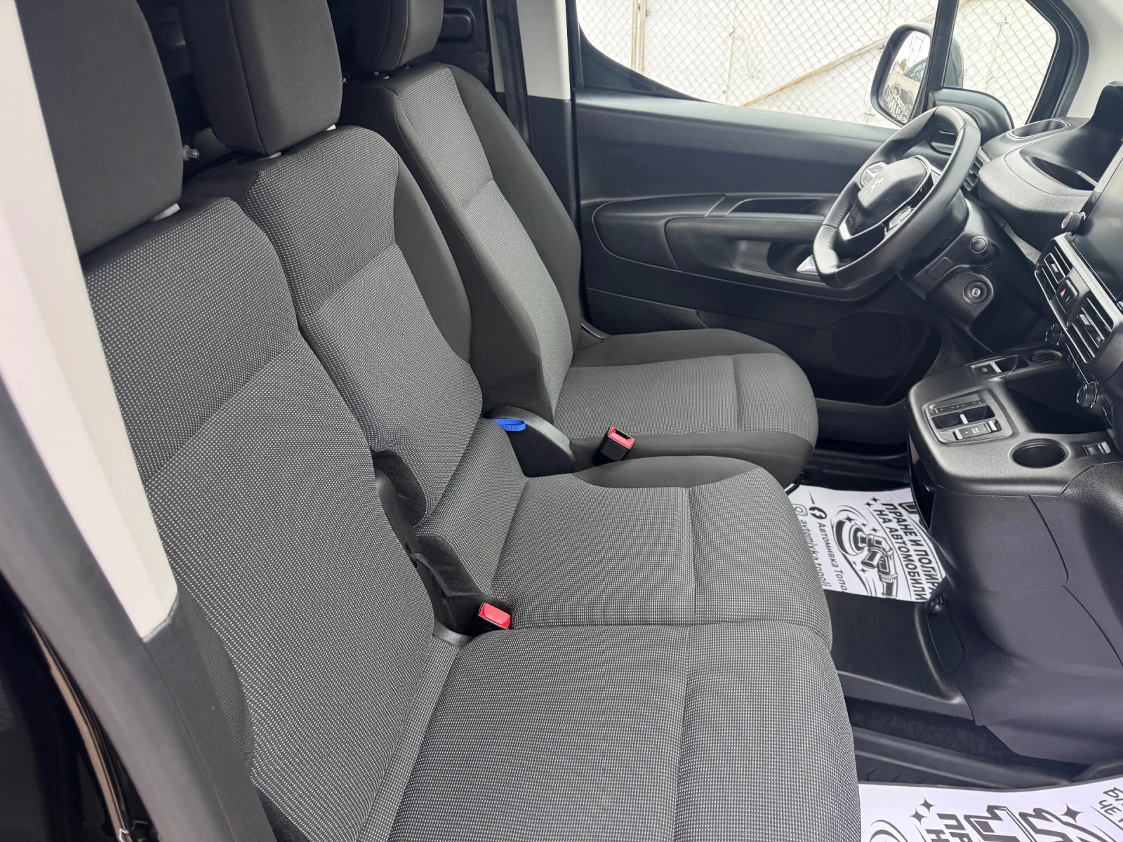 Peugeot Partner -E 52 KWh , снимка 13 - Автомобили и джипове - 56734117