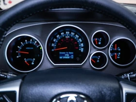 Toyota Sequoia LIMITED* 5.7* V8* ПОДГРЕВ* КАМЕРА* КЕЙЛЕС, снимка 8