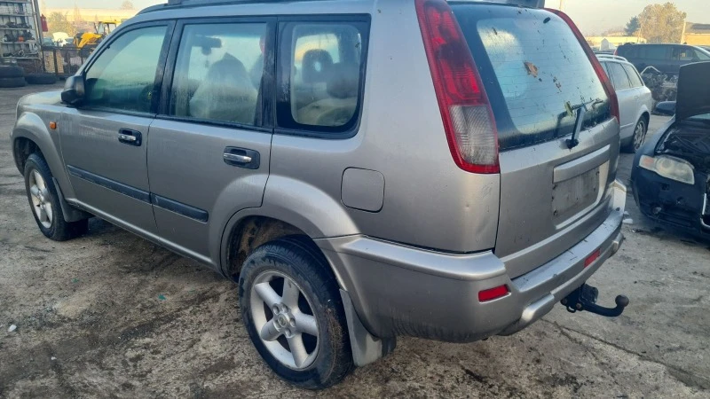 Nissan X-trail 2.0i 2.2dci, снимка 7 - Автомобили и джипове - 44302701