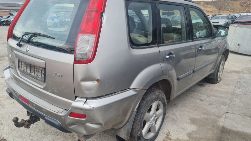 Nissan X-trail 2.0i 2.2dci, снимка 13 - Автомобили и джипове - 44302701