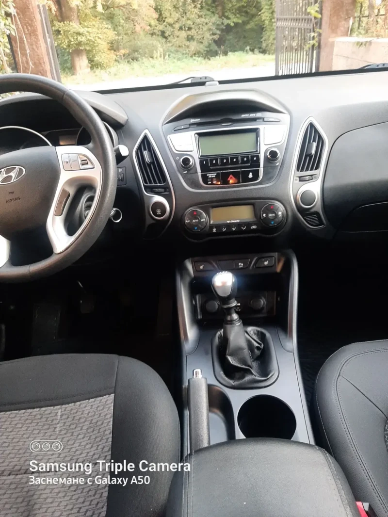 Hyundai IX35 Crdi, снимка 2 - Автомобили и джипове - 47115825