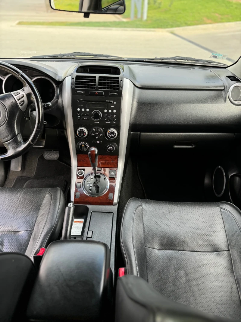 Suzuki Grand vitara 2.0, снимка 6 - Автомобили и джипове - 47409880