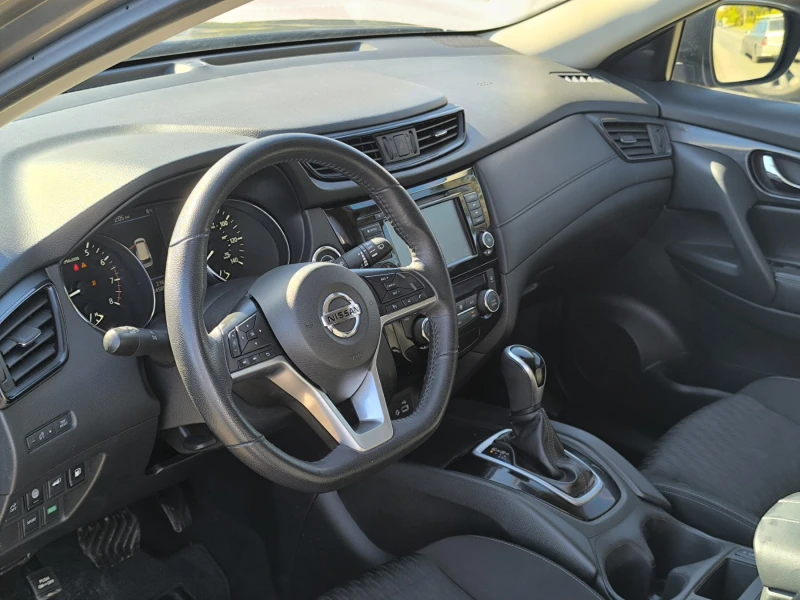 Nissan Rogue, снимка 8 - Автомобили и джипове - 52227303