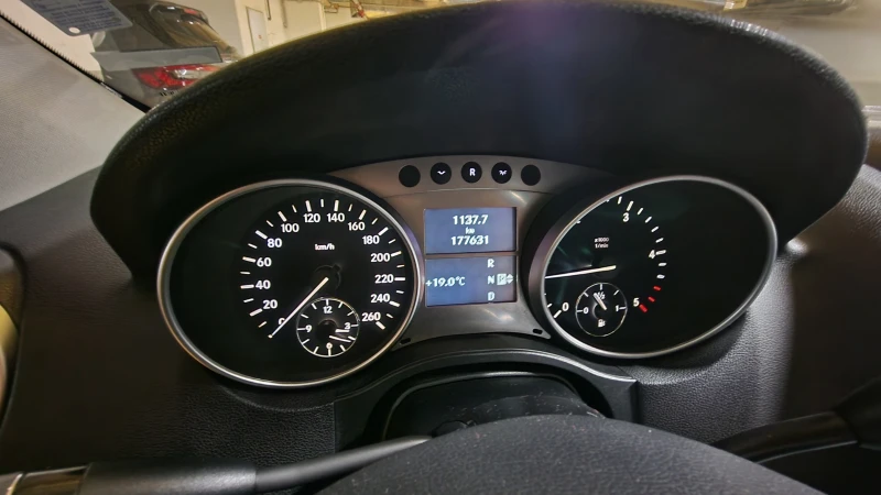 Mercedes-Benz ML 320 W164, снимка 7 - Автомобили и джипове - 52339764