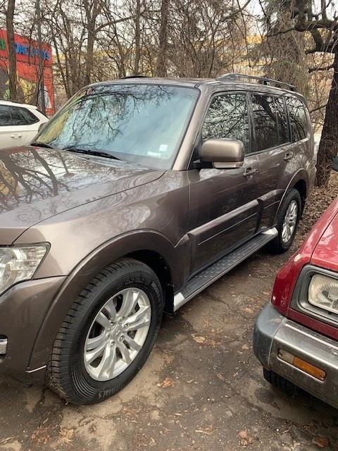 Mitsubishi Pajero, снимка 2 - Автомобили и джипове - 48893319