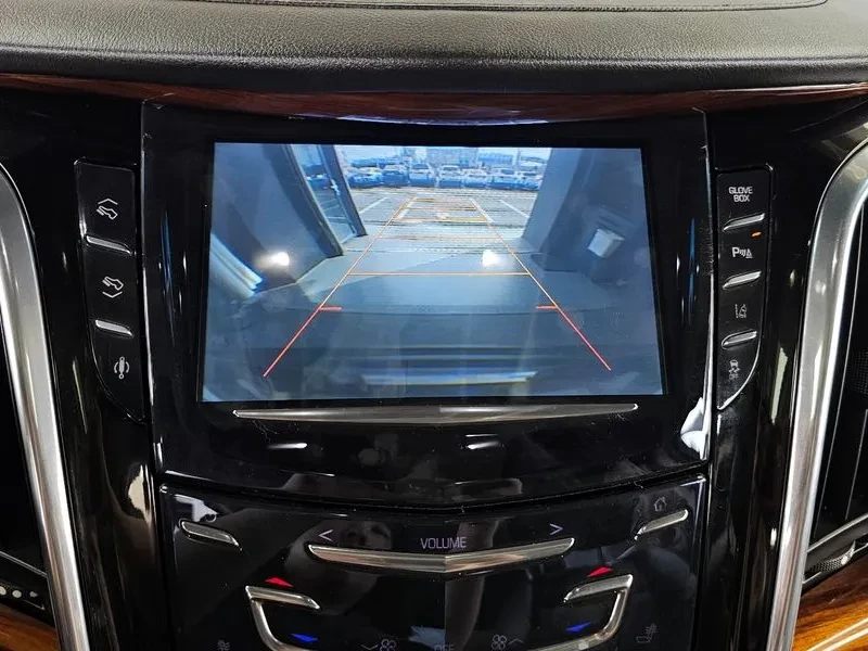 Cadillac Escalade 6.2 FULL, снимка 15 - Автомобили и джипове - 55704691
