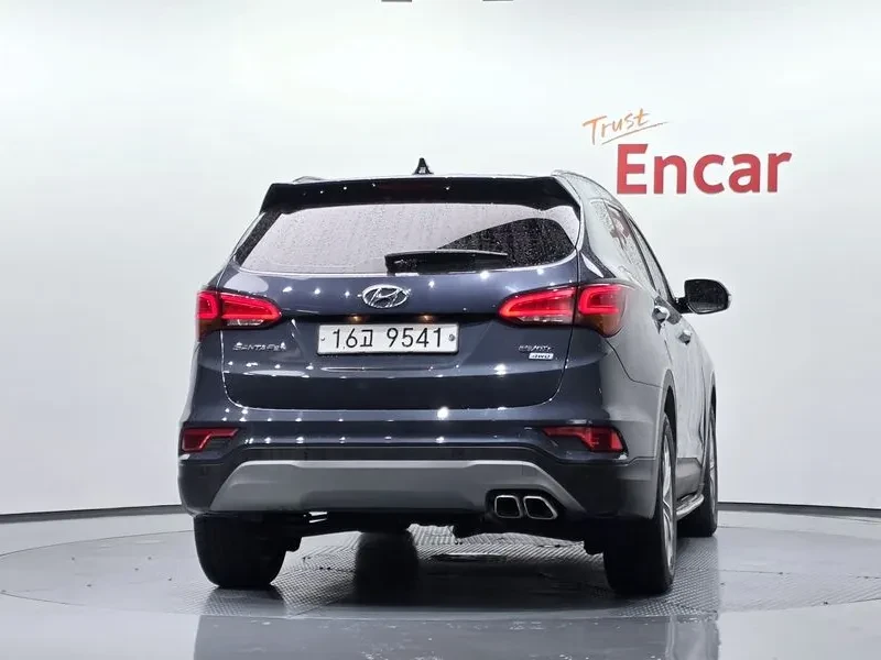 Hyundai Santa fe 2.0 CRDi 4WD - САМО 30% АВАНС, снимка 4 - Автомобили и джипове - 56021753