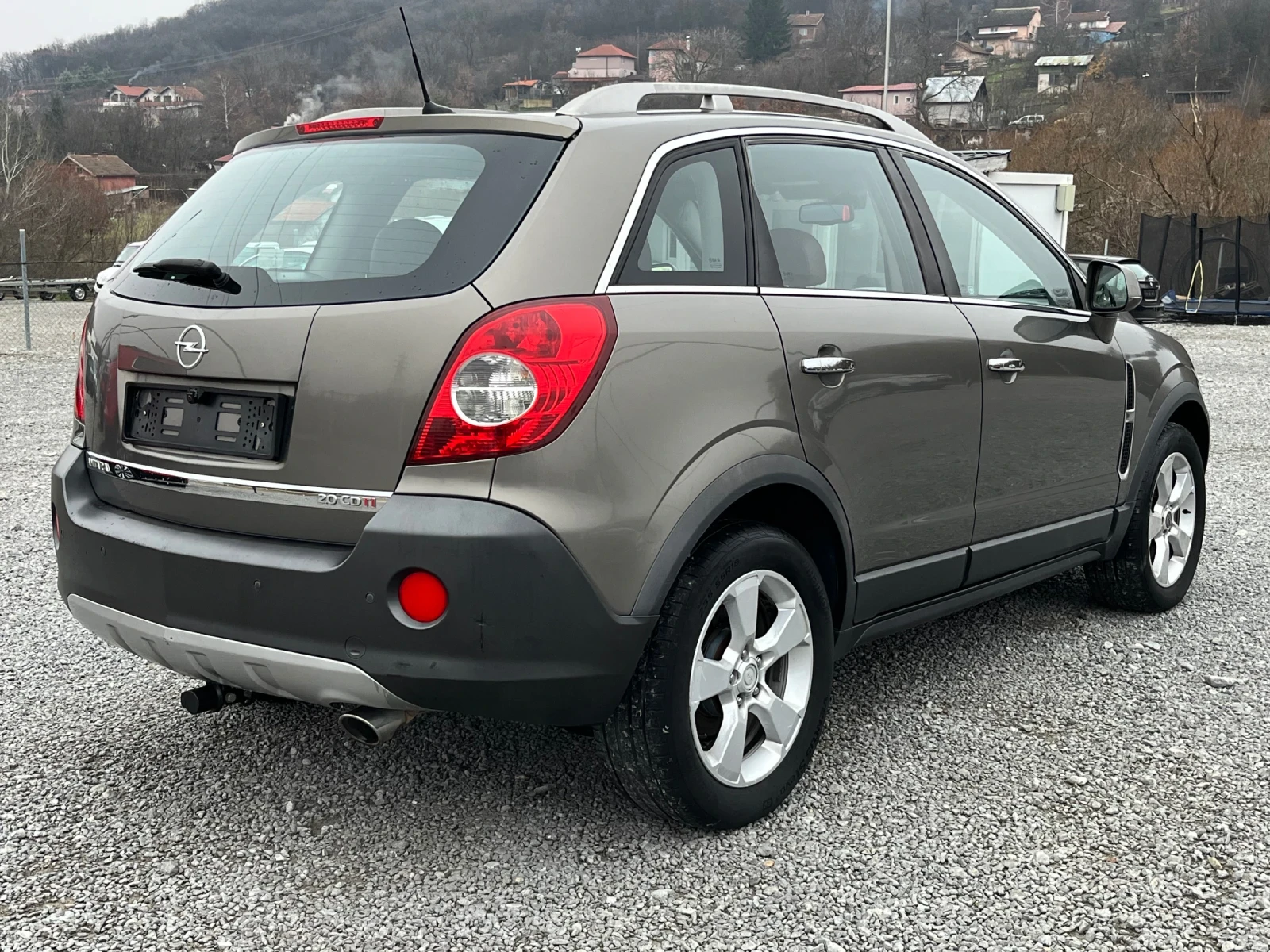 Opel Antara 2.0 CDTI 4x4 - изображение 6