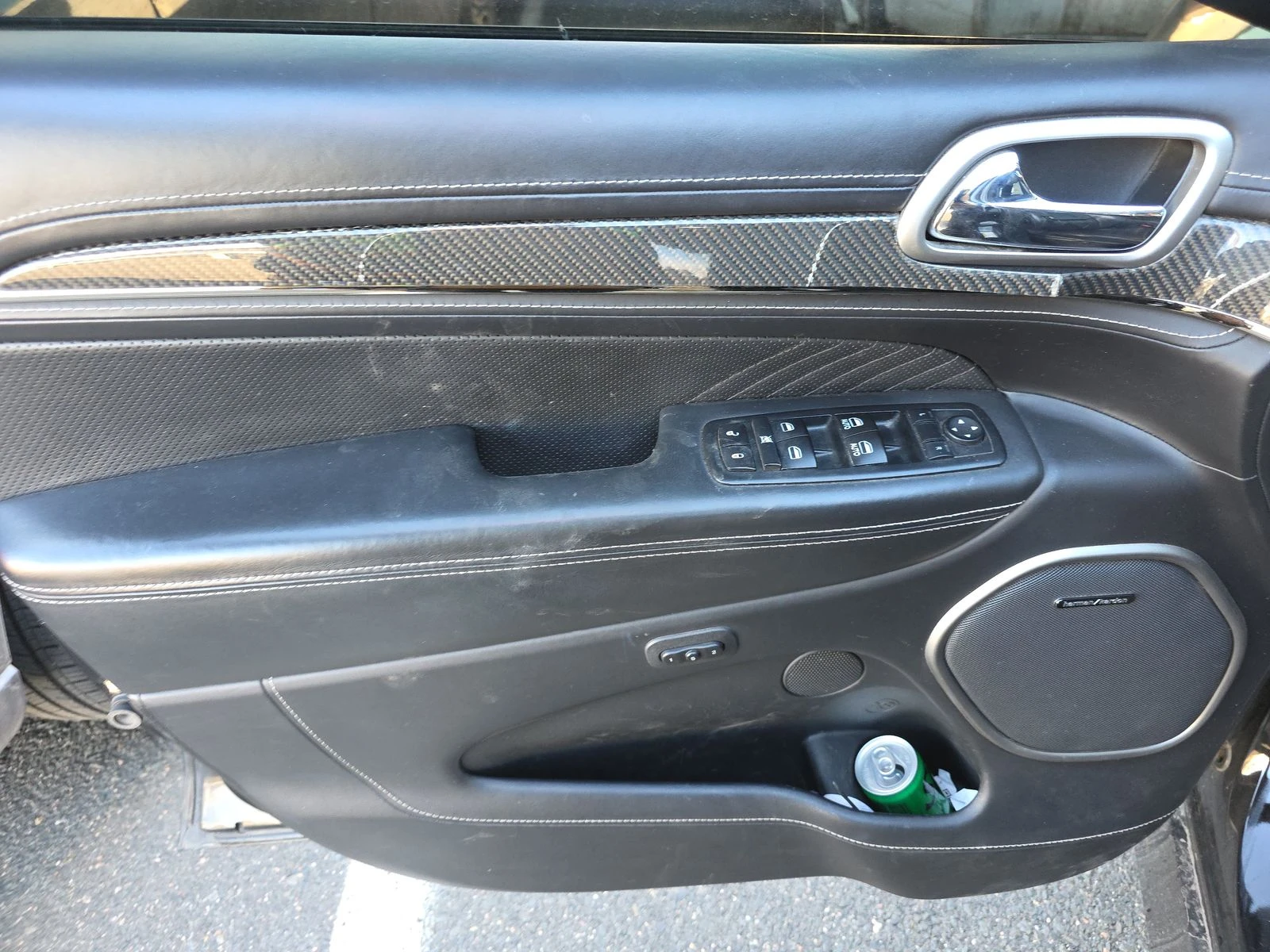 Jeep Grand cherokee 2017 Jeep Grand Cherokee SRT - изображение 8