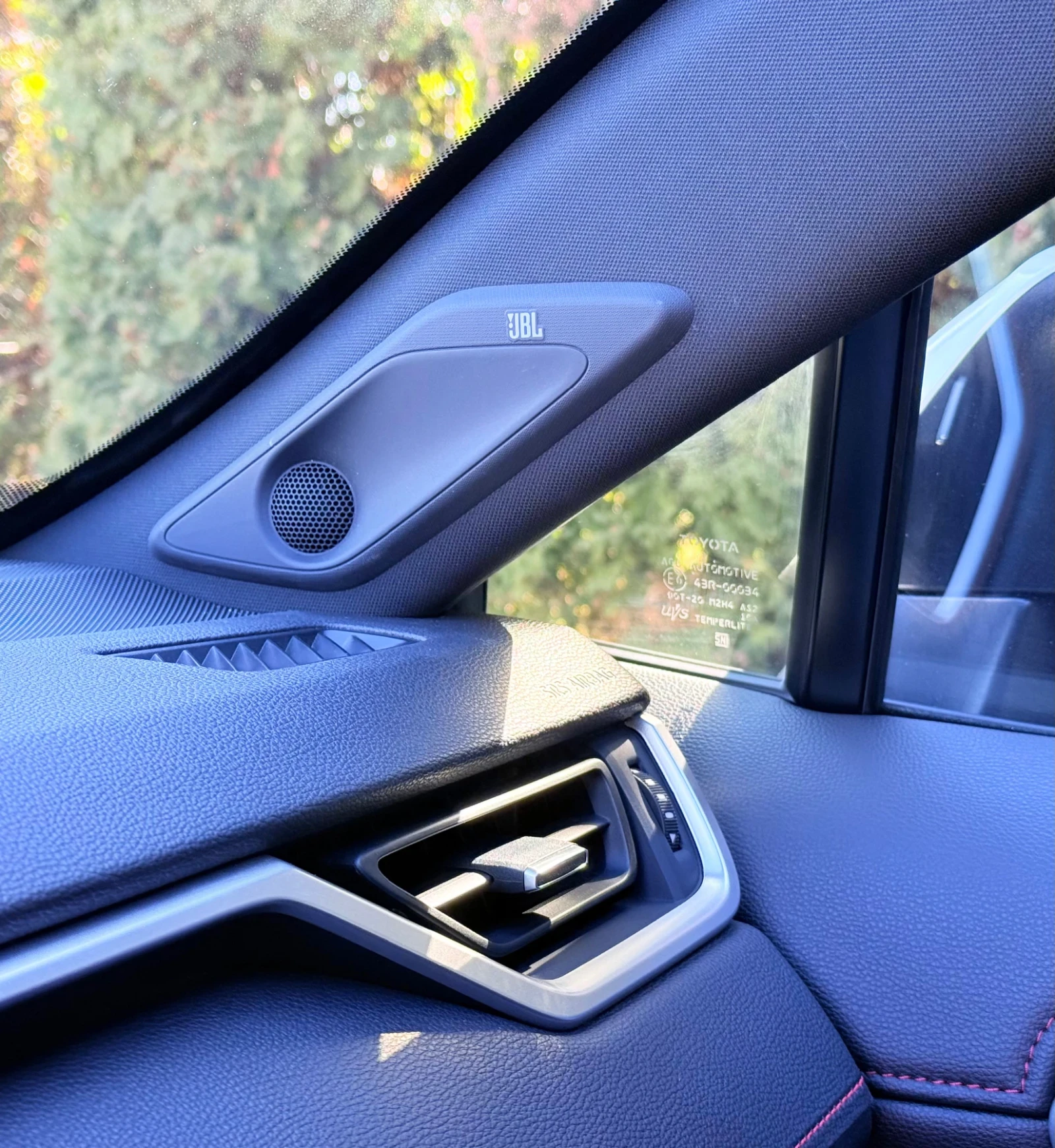 Toyota Rav4 Plug In Hybrid/Facelift/JBL/360/Гаранция/20000км. - изображение 7