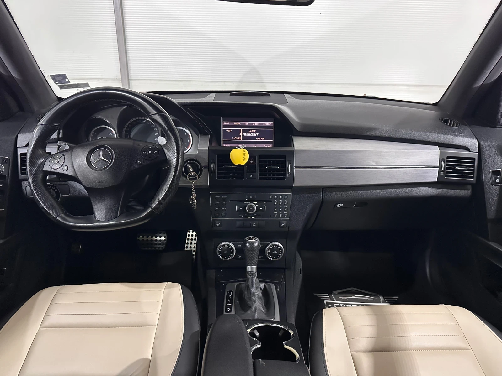 Mercedes-Benz GLK 320CDI * PANO* * AUTO* * Designo* , снимка 8 - Автомобили и джипове - 54466639