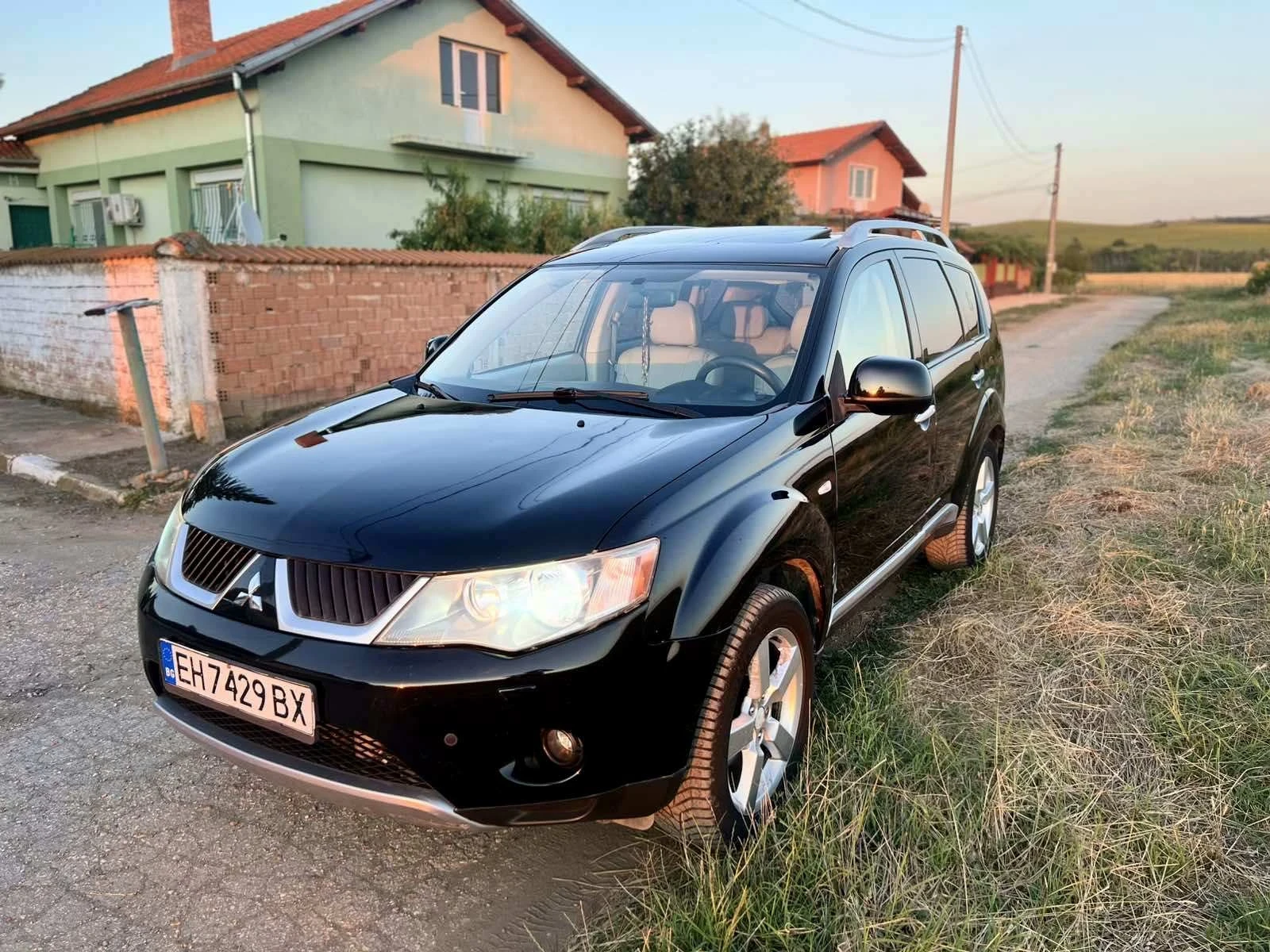 Mitsubishi Outlander, снимка 5 - Автомобили и джипове - 55236835