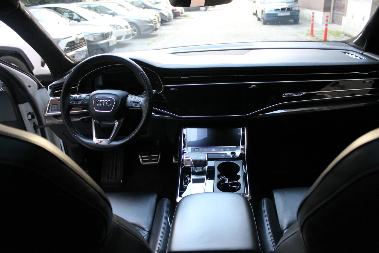 Audi SQ7 TFSI/Quattro/Pano, снимка 10 - Автомобили и джипове - 55378478