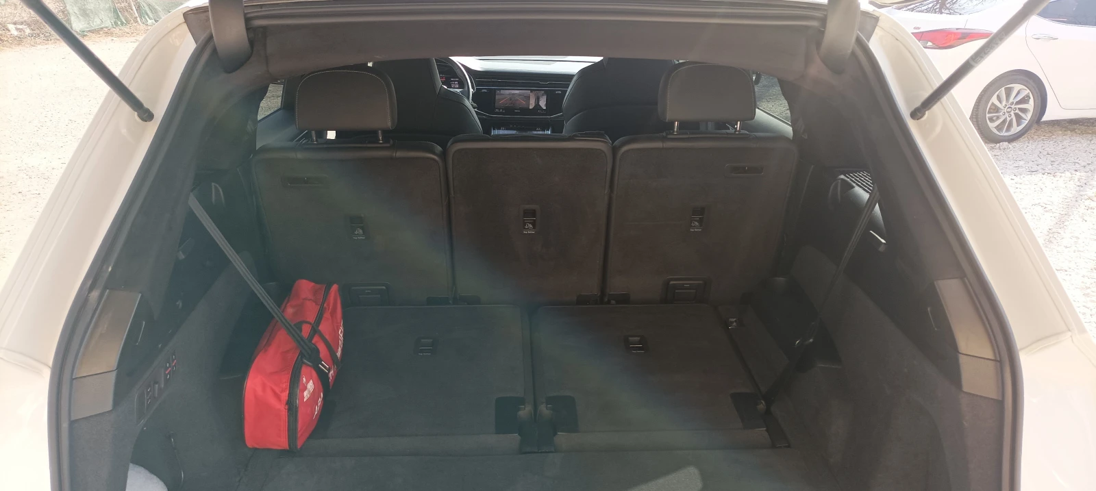 Audi SQ7 TFSI/Quattro/Pano, снимка 12 - Автомобили и джипове - 55378478