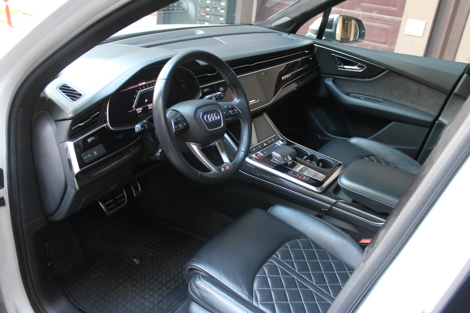 Audi SQ7 TFSI/Quattro/Pano, снимка 9 - Автомобили и джипове - 55378478