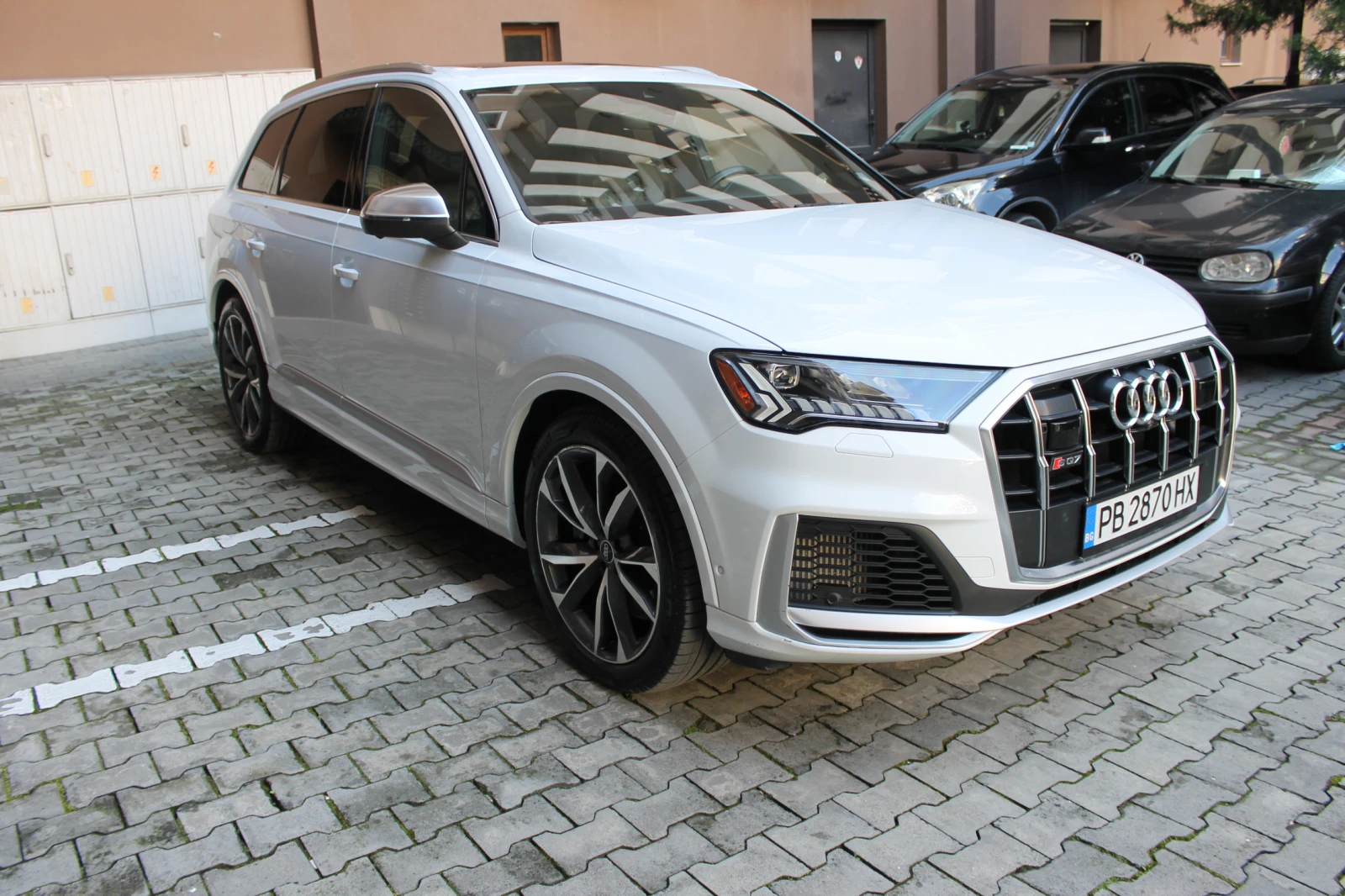Audi SQ7 TFSI/Quattro/Pano, снимка 3 - Автомобили и джипове - 55378478