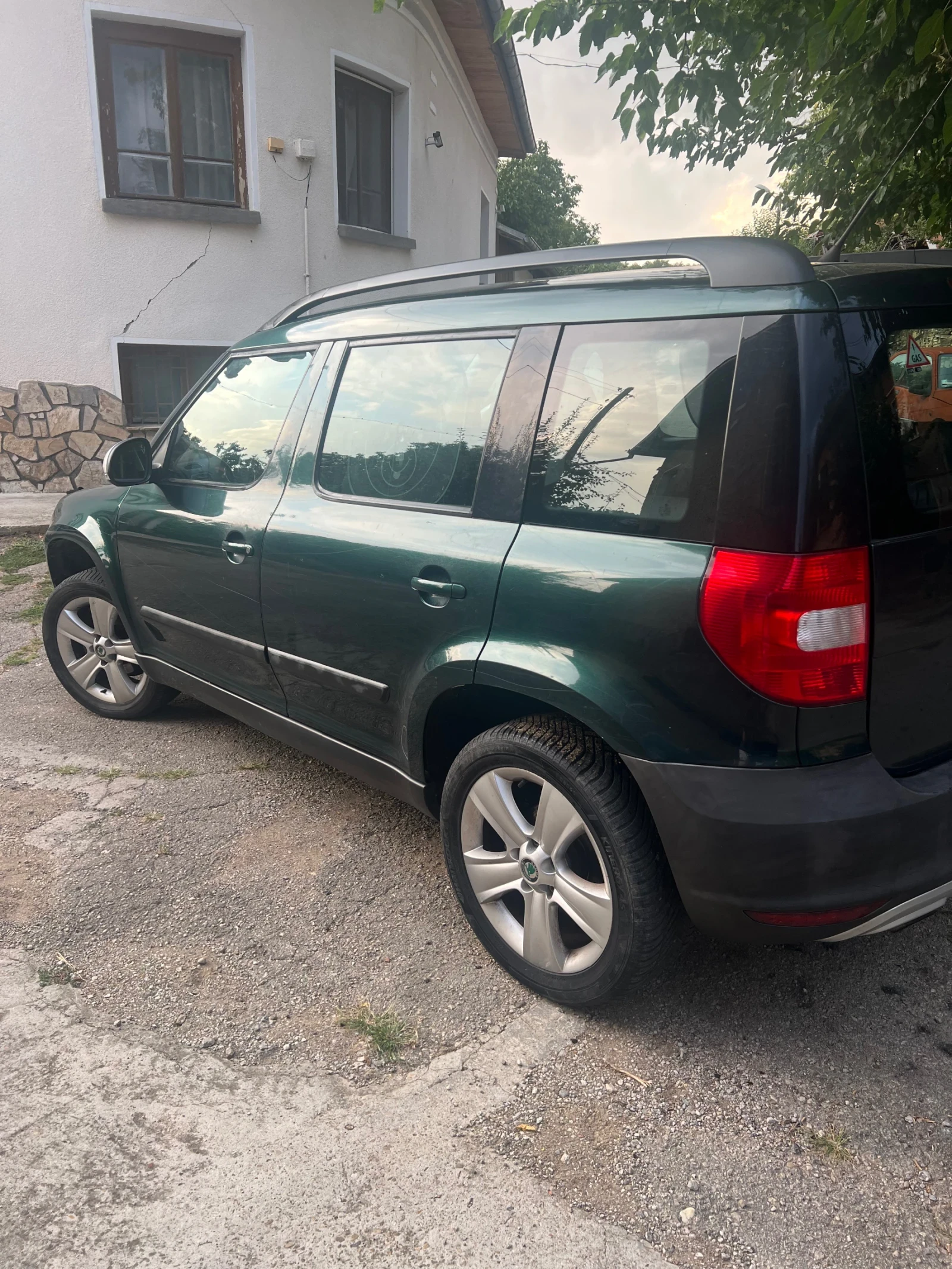 Skoda Yeti бензин/газ, снимка 5 - Автомобили и джипове - 55619280