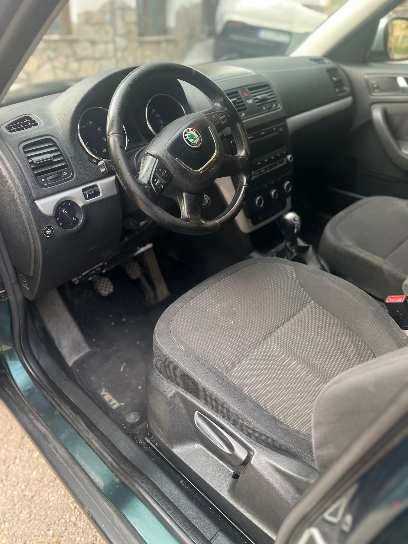 Skoda Yeti бензин/газ, снимка 7 - Автомобили и джипове - 55619280